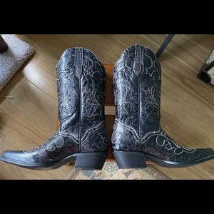 Leather western style Ladies boots